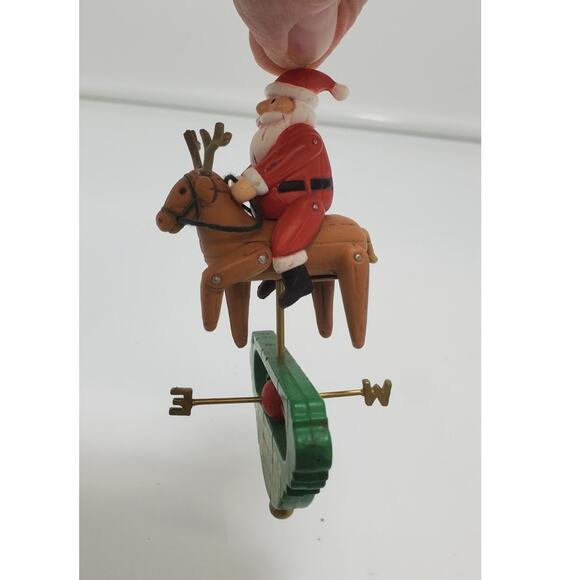 CHRISTMAS TREE ORNAMENT VINTAGE 1990 GILMORE REINDEER COMPASS SANTA CLAUS 3.5" - Picture 4 of 6